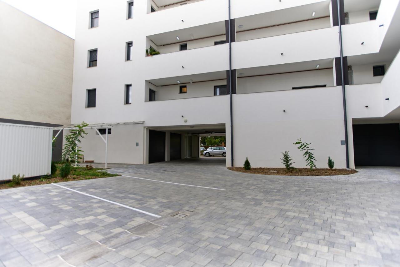 Starlight Silver Szeged - Exclusive Exteriör bild