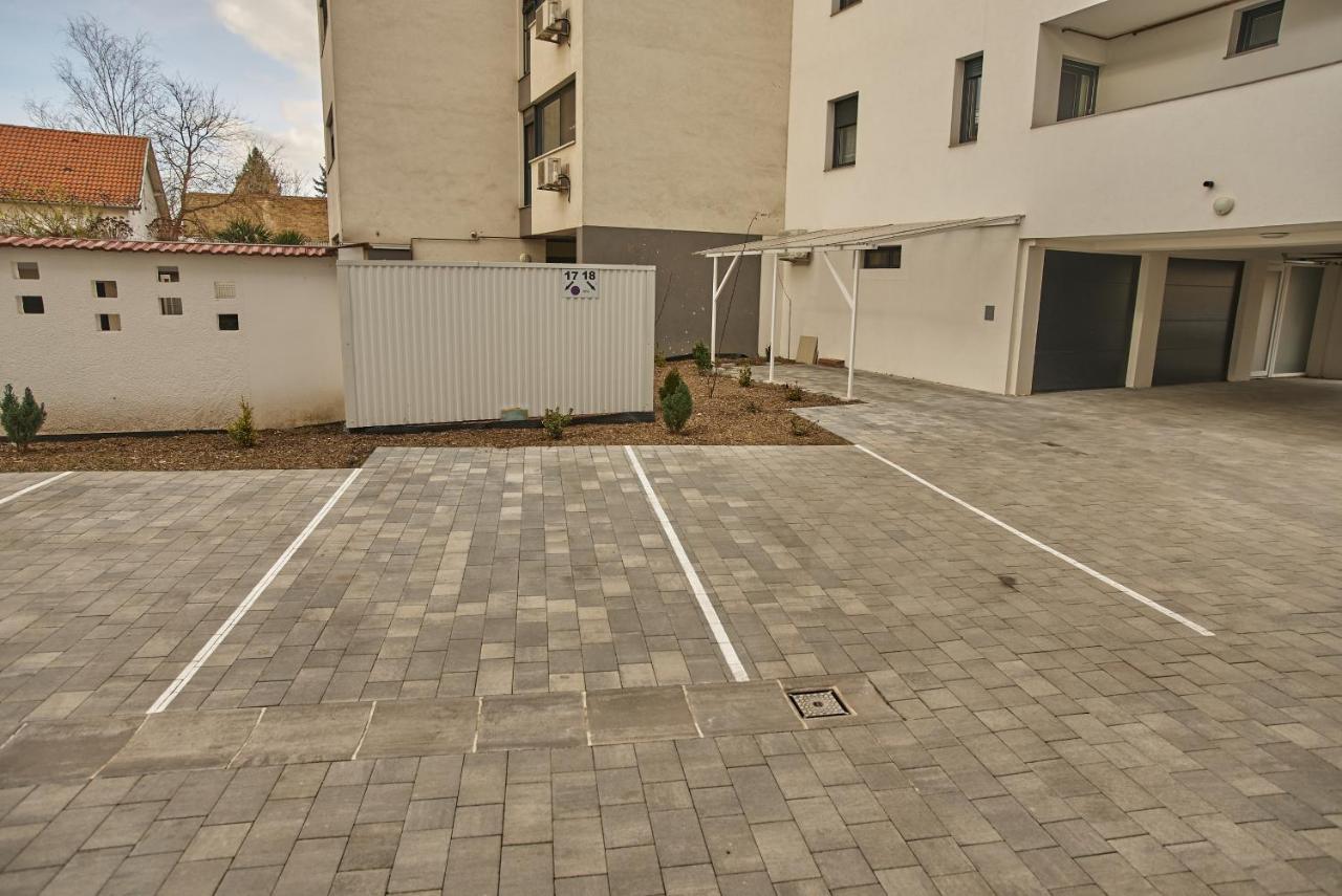 Starlight Silver Szeged - Exclusive Exteriör bild